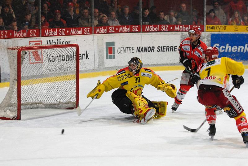 2_DSC0088.jpg - [#Beginning of Shooting Data Section]Nikon D200Brennweite: 90mmOptimierung: BenutzerdefiniertFarbwiedergabe: Modus I (Adobe RGB)Langzeitbelichtung: AusHohe Empfindlichk.: Ein (Normal)2007/02/18 18:11:13.1Belichtungssteuerung: BlendenautomatikWeißabgleich: AutomatikTonwertkorr.: NormalJPEG (8 Bit) FineBelichtungsmessung: MehrfeldAF-Betriebsart: AF-CFarbtonkorr.: 0°Bildgröße: Groß (3872 x 2592)1/320 Sekunde(n) - 1/3.2Blitzsynchronisation: Nicht BeigefügtFarbsättigung: NormalFarbeBelichtungskorrektur: 0 LWScharfzeichnung: StarkObjektiv: VR 70-200mm 1/2.8 GEmpfindlichkeit: ISO 800Bildkommentar                                     [#End of Shooting Data Section]