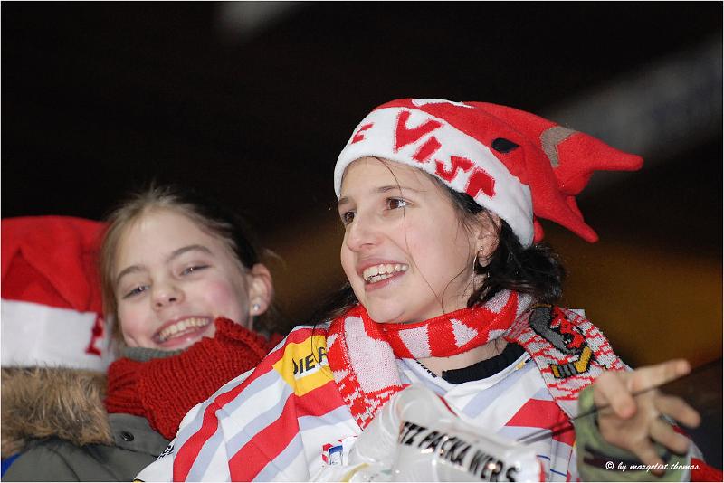 2_DSC5960.jpg - [#Beginning of Shooting Data Section]Nikon D200Brennweite: 200mmOptimierung: BenutzerdefiniertFarbwiedergabe: Modus I (Adobe RGB)Langzeitbelichtung: AusHohe Empfindlichk.: Ein (Normal)2007/02/13 22:34:46.8Belichtungssteuerung: BlendenautomatikWeißabgleich: AutomatikTonwertkorr.: NormalJPEG (8 Bit) FineBelichtungsmessung: MehrfeldAF-Betriebsart: AF-CFarbtonkorr.: 0°Bildgröße: Groß (3872 x 2592)1/250 Sekunde(n) - 1/2.8Blitzsynchronisation: Erster VerschlussvorhangFarbsättigung: NormalFarbeBelichtungskorrektur: 0 LWAutom. Blitzgerät: i-TTL-BLScharfzeichnung: StarkObjektiv: VR 70-200mm 1/2.8 GEmpfindlichkeit: ISO 800Autom. Blitzkorrektur: 0 LWBildkommentar                                     [#End of Shooting Data Section]