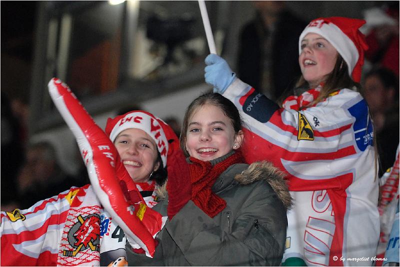 2_DSC5992.jpg - [#Beginning of Shooting Data Section]Nikon D200Brennweite: 120mmOptimierung: BenutzerdefiniertFarbwiedergabe: Modus I (Adobe RGB)Langzeitbelichtung: AusHohe Empfindlichk.: Ein (Normal)2007/02/13 22:43:07.5Belichtungssteuerung: BlendenautomatikWeißabgleich: AutomatikTonwertkorr.: NormalJPEG (8 Bit) FineBelichtungsmessung: MehrfeldAF-Betriebsart: AF-CFarbtonkorr.: 0°Bildgröße: Groß (3872 x 2592)1/320 Sekunde(n) - 1/2.8Blitzsynchronisation: Erster VerschlussvorhangFarbsättigung: NormalFarbeBelichtungskorrektur: 0 LWAutom. Blitzgerät: i-TTL-BLScharfzeichnung: StarkObjektiv: VR 70-200mm 1/2.8 GEmpfindlichkeit: ISO 800Autom. Blitzkorrektur: -0.7 LWBildkommentar                                     [#End of Shooting Data Section]